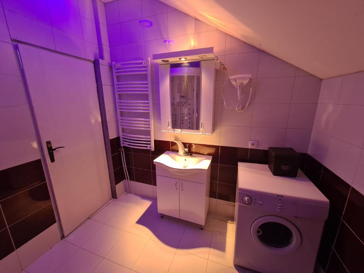 Apartmani Mladenovic Kijevo 外观 照片