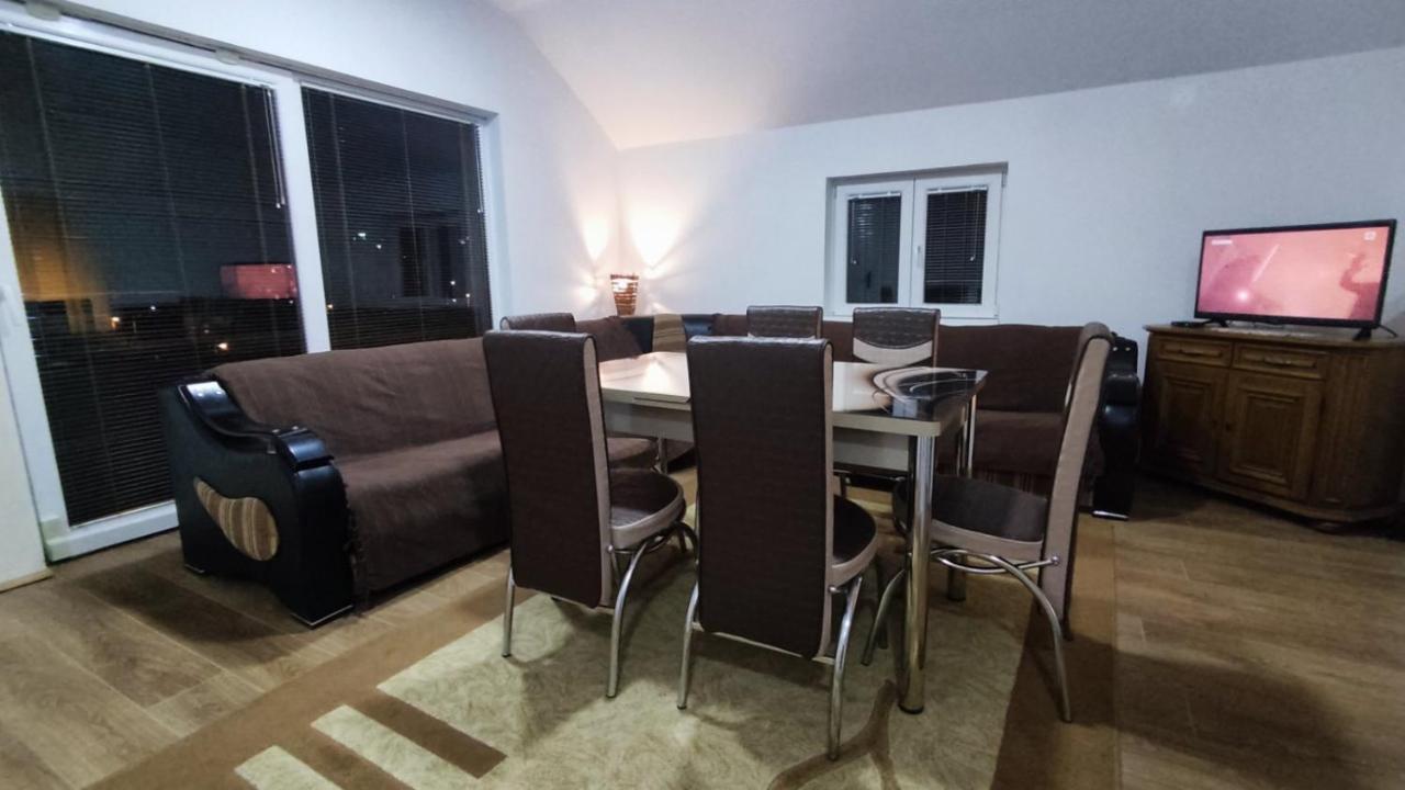 Apartmani Mladenovic Kijevo 外观 照片