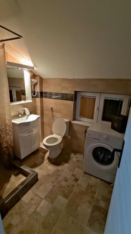 Apartmani Mladenovic Kijevo 外观 照片